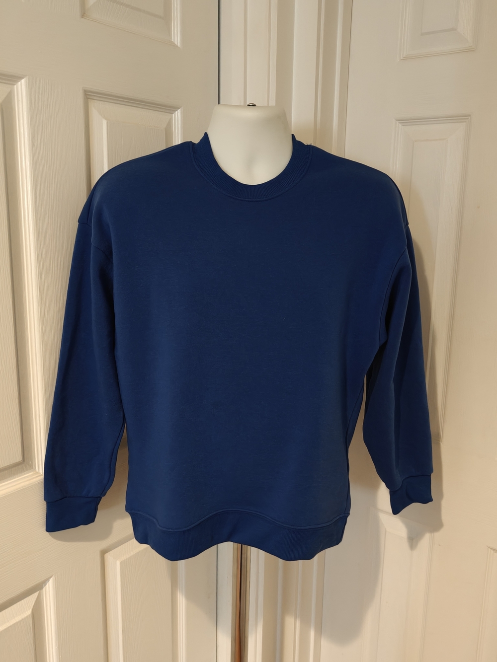 Unbranded Royal Blue Cropped Crewneck Sweatshirt Womens Size M Blank Pullover